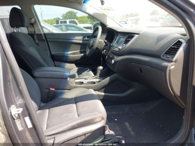 KM8J23A49HU485269 Hyundai TUCSON SE