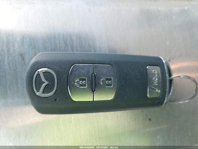 JM3KE2CY8G0917714 Mazda py