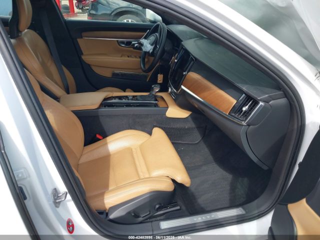 2018 VOLVO S90 LVY992ML2JP031071 Photo 4