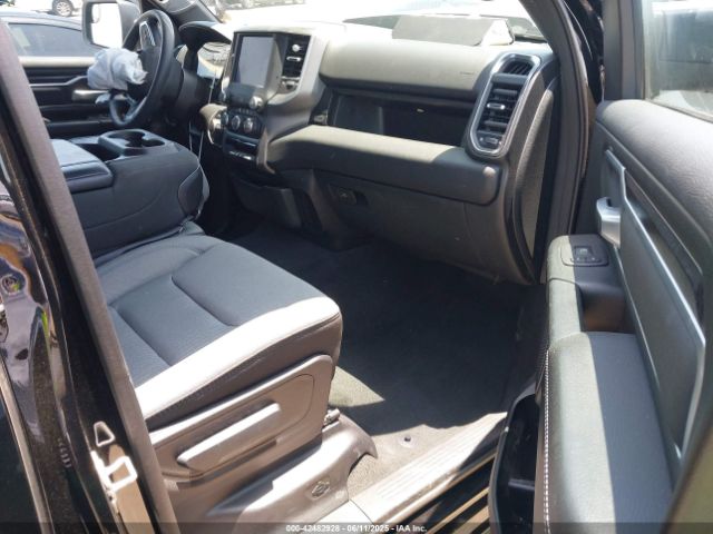 2024 RAM 1500 1C6RREBT1RN100133 Photo 4