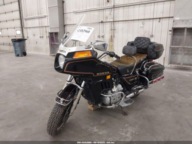 1982 HONDA GL1100 1HFSC0211CA210097 Photo 1