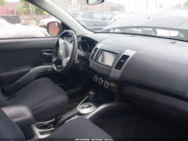 2010 MITSUBISHI OUTLANDER JA4JT5AX8AZ012070 Photo 4