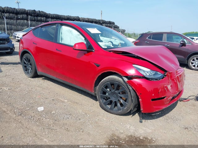 2021 TESLA MODEL Y 5YJYGDEE2MF062405 Photo 0