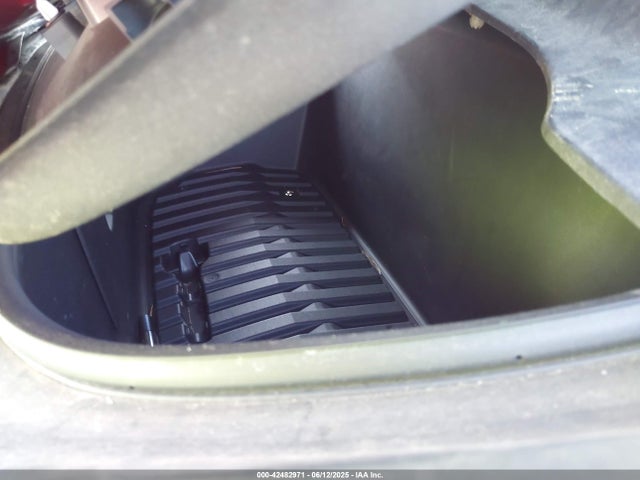 2021 TESLA MODEL Y 5YJYGDEE2MF062405 Photo 9