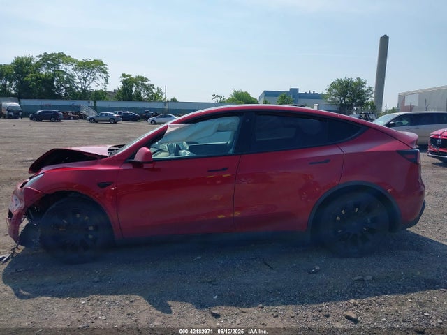 5YJYGDEE2MF062405 Tesla Model Y