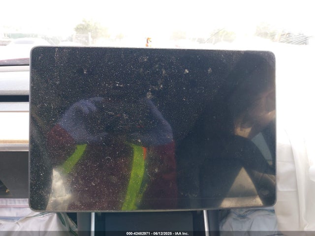 2021 TESLA MODEL Y 5YJYGDEE2MF062405 Photo 6