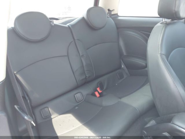 2011 MINI COOPER S WMWSV3C56BTY20584 Photo 7