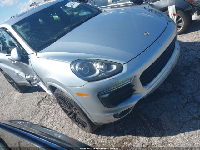 2017 PORSCHE CAYENNE WP1AA2A21HKA83921 Photo 0