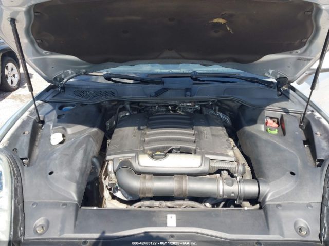 2017 PORSCHE CAYENNE WP1AA2A21HKA83921 Photo 9