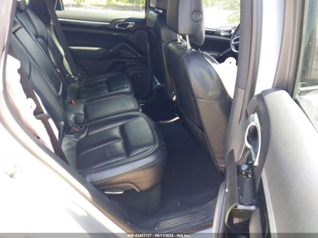 2017 PORSCHE CAYENNE WP1AA2A21HKA83921 Photo 7