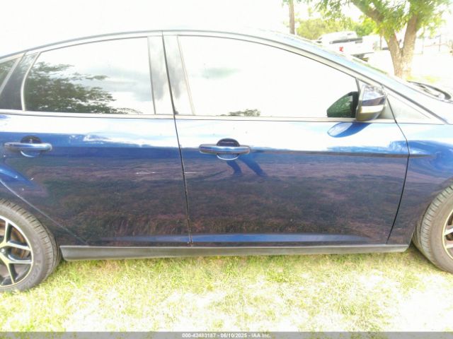1FADP3M2XHL214293 Ford FOCUS SEL
