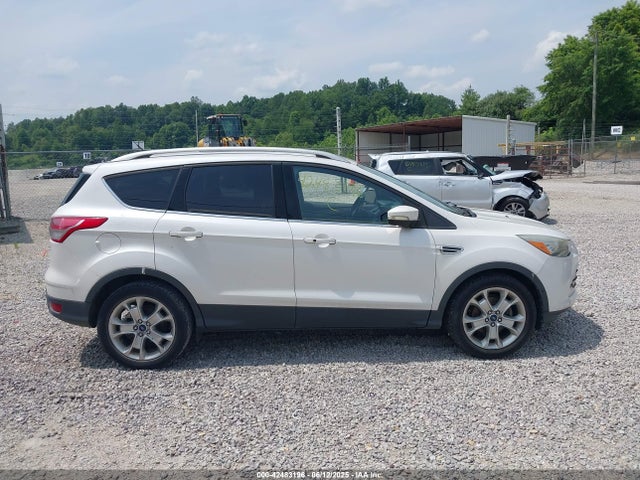 1FMCU0JX2FUC03241 Ford Escape Titanium