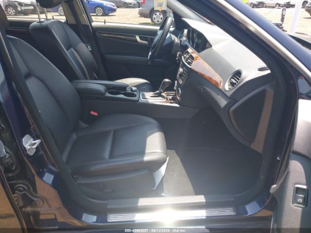 2013 MERCEDES-BENZ C 300 WDDGF8AB0DR253144 Photo 4