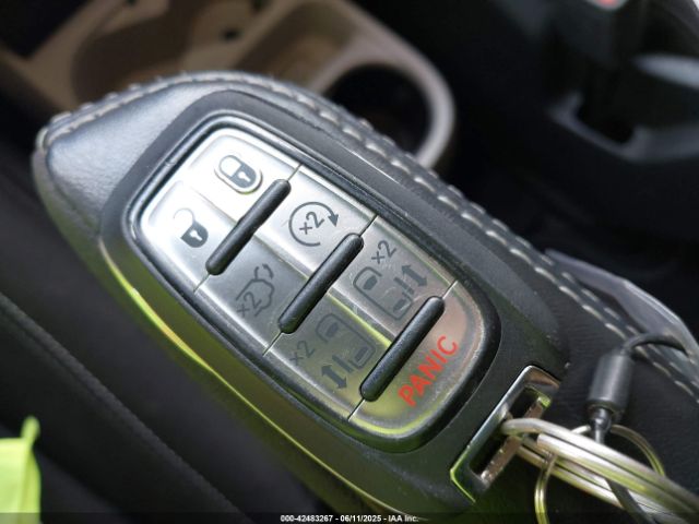 2023 CHRYSLER VOYAGER 2C4RC1CG8PR535557 Photo 10