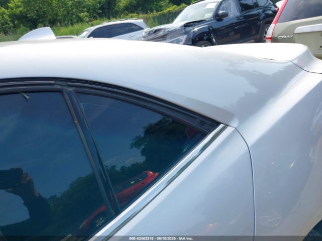 1G11C5SL5EF268149 Chevrolet MALIBU 1LT