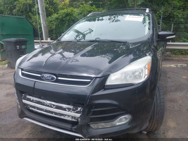 1FMCU9J95EUA89174 Ford Escape Titanium