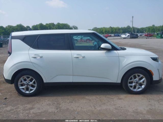 KNDJ23AU7P7210968 KIA SOUL LX