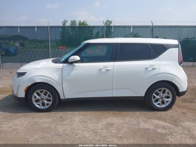 KNDJ23AU7P7210968 KIA SOUL LX