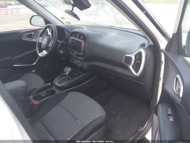 KNDJ23AU7P7210968 KIA SOUL LX