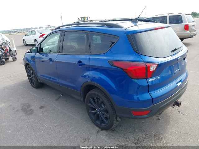 1FMCU9J91KUB71303 Ford Escape Titanium