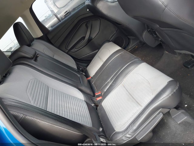 1FMCU9J91KUB71303 Ford Escape Titanium