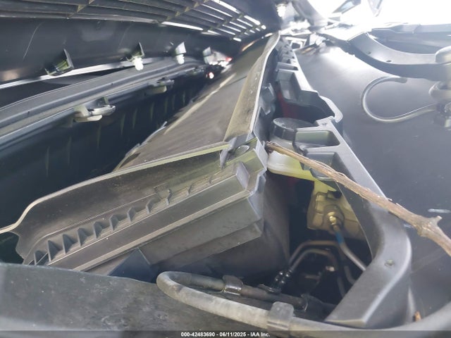 7SAYGDEE5RF126186 Tesla Model Y