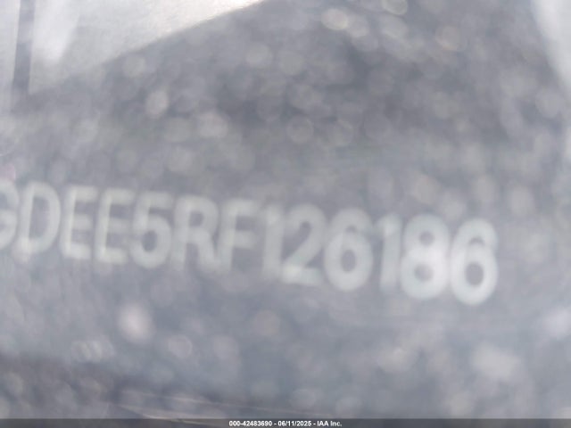 7SAYGDEE5RF126186 Tesla Model Y
