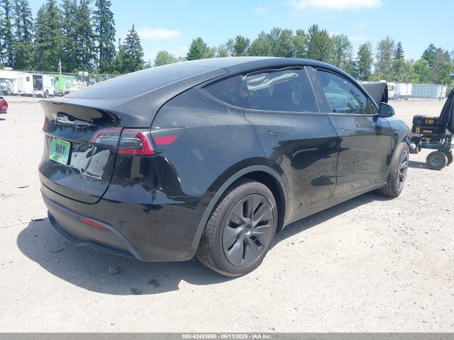 7SAYGDEE5RF126186 Tesla Model Y