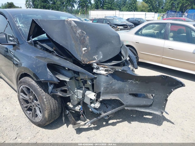 7SAYGDEE5RF126186 Tesla Model Y