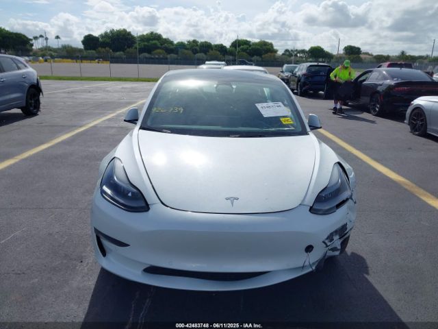5YJ3E1EB6NF168930 Tesla MODEL 3