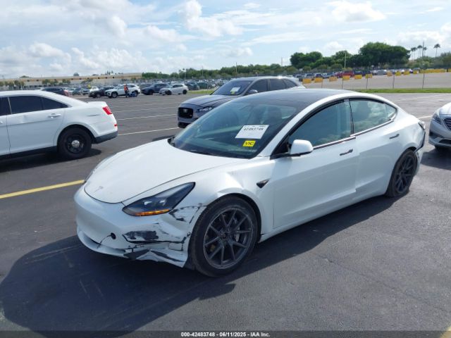 5YJ3E1EB6NF168930 Tesla MODEL 3
