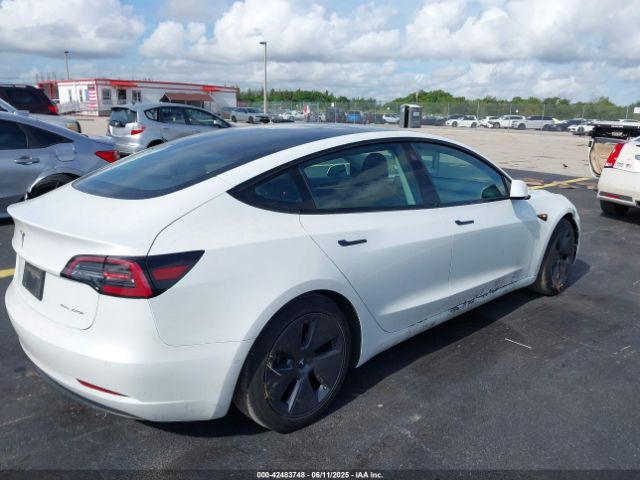 5YJ3E1EB6NF168930 Tesla MODEL 3