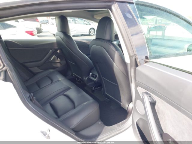 5YJ3E1EB6NF168930 Tesla MODEL 3