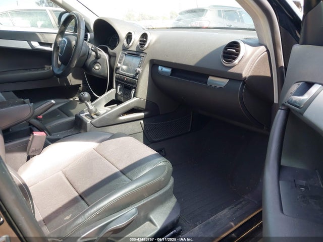 2010 AUDI A3 WAUPEAFM6AA036414 Photo 4