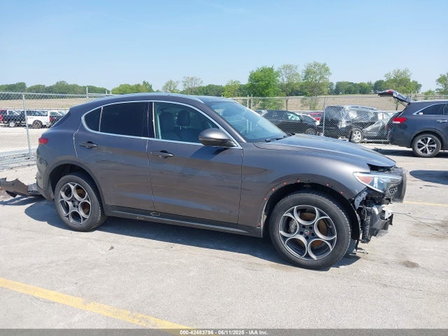 ZASFAKAN9J7B74470 Alfa Romeo 2018