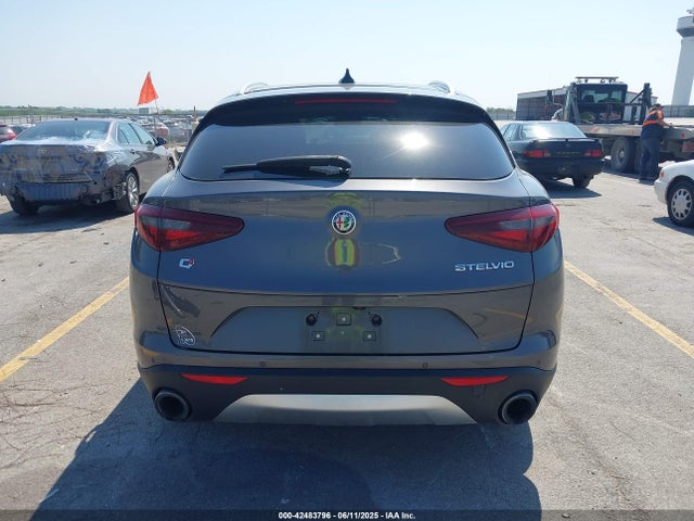 ZASFAKAN9J7B74470 Alfa Romeo 2018