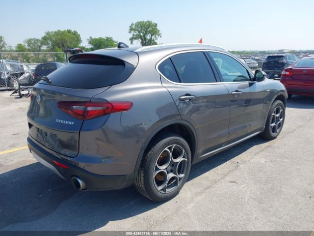 2018 ALFA ROMEO STELVIO ZASFAKAN9J7B74470 Photo 3