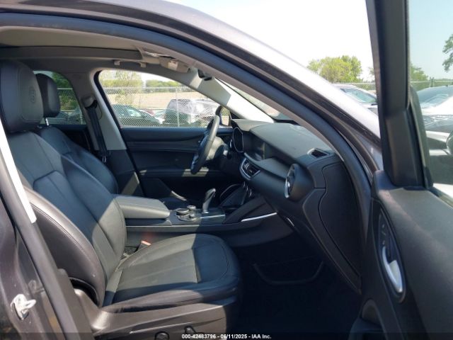 2018 ALFA ROMEO STELVIO ZASFAKAN9J7B74470 Photo 4