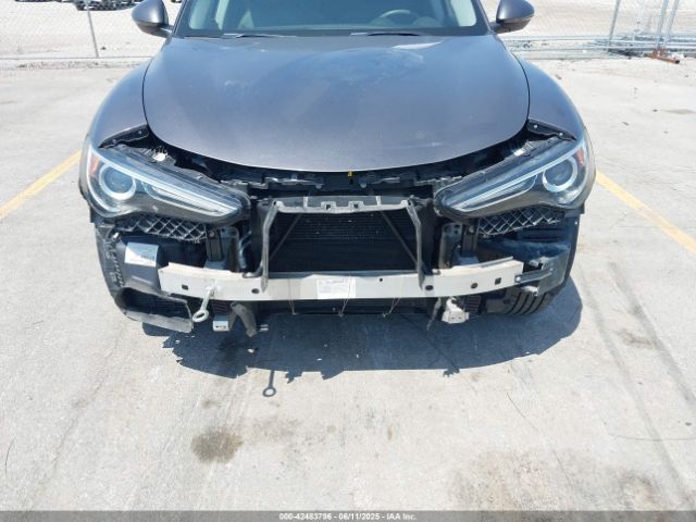 2018 ALFA ROMEO STELVIO ZASFAKAN9J7B74470 Photo 5