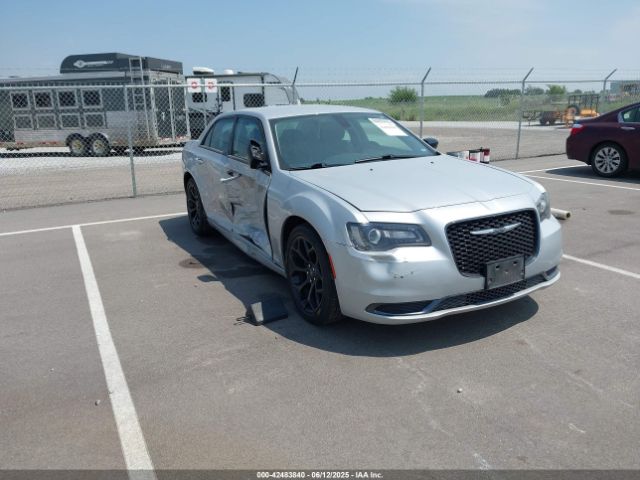 2019 CHRYSLER 300 2C3CCAAG4KH648286
