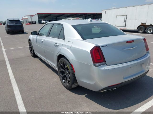 2019 CHRYSLER 300 2C3CCAAG4KH648286 Photo 2