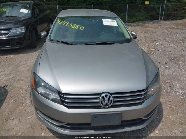 1VWAT7A34EC097719 Volkswagen Passat 1.8t Wolfsburg Edition