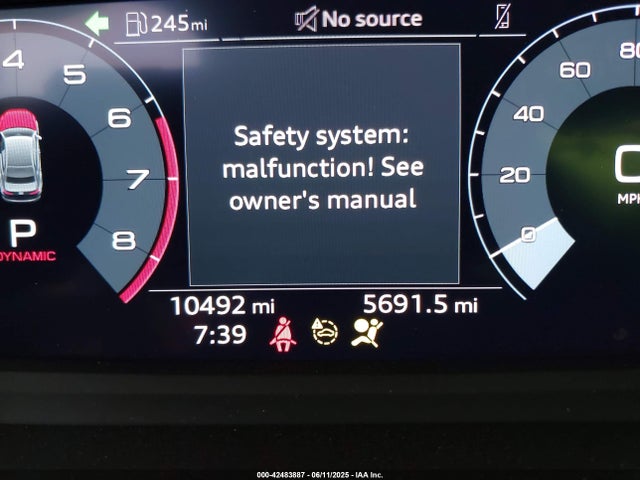 WAUAUDGY3RA041173 Audi 40 tfsi (2.0t)