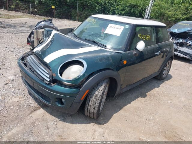 2009 MINI COOPER WMWMF33549TU71313 Photo 1
