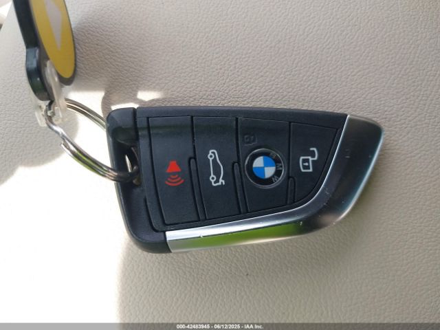 2021 BMW 330I 3MW5R1J09M8C08399 Photo 10