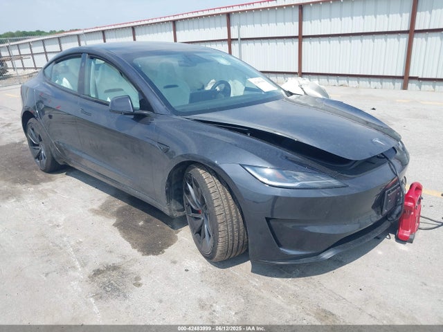 2025 TESLA MODEL 3 5YJ3E1ET8SF932622 Photo 0
