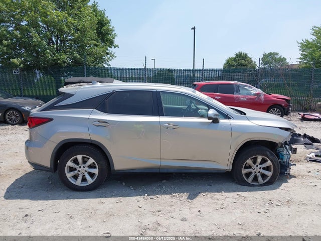 2T2BZMCA8HC062690 Lexus 2017