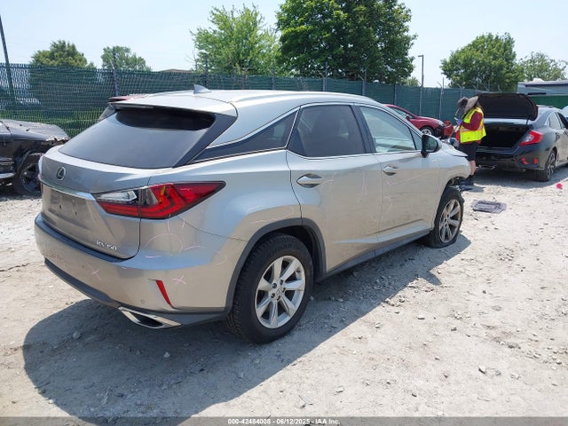2T2BZMCA8HC062690 Lexus 2017