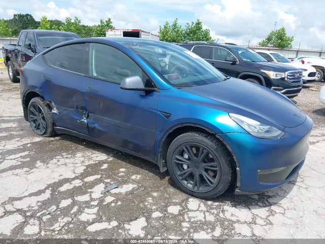 2021 TESLA MODEL Y 5YJYGDEEXMF188575 Photo 0
