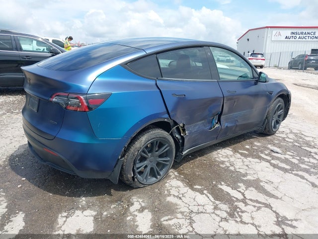 2021 TESLA MODEL Y 5YJYGDEEXMF188575 Photo 3